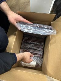 Miniatura Preparing donation to hospital in Ukraine.