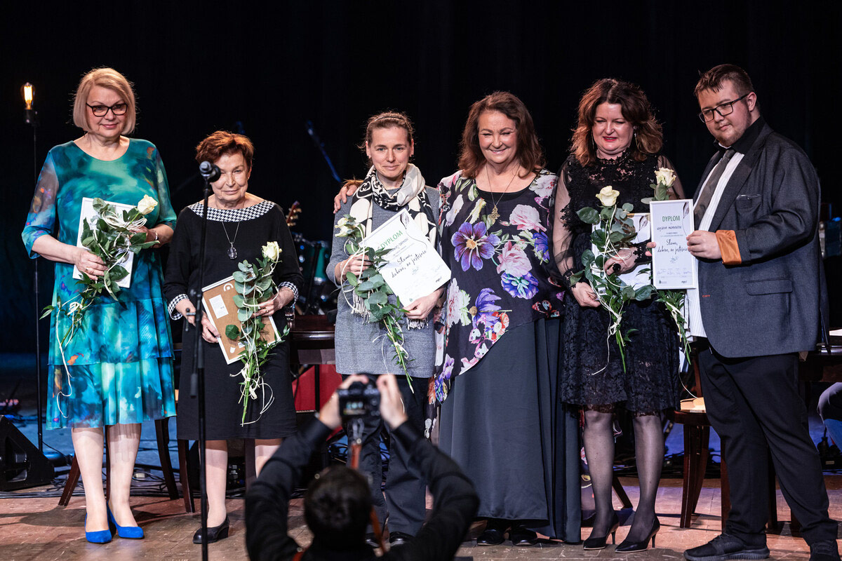 Laureaci 15. Konkursu Poezji „Słowa, dobrze, że jesteście”