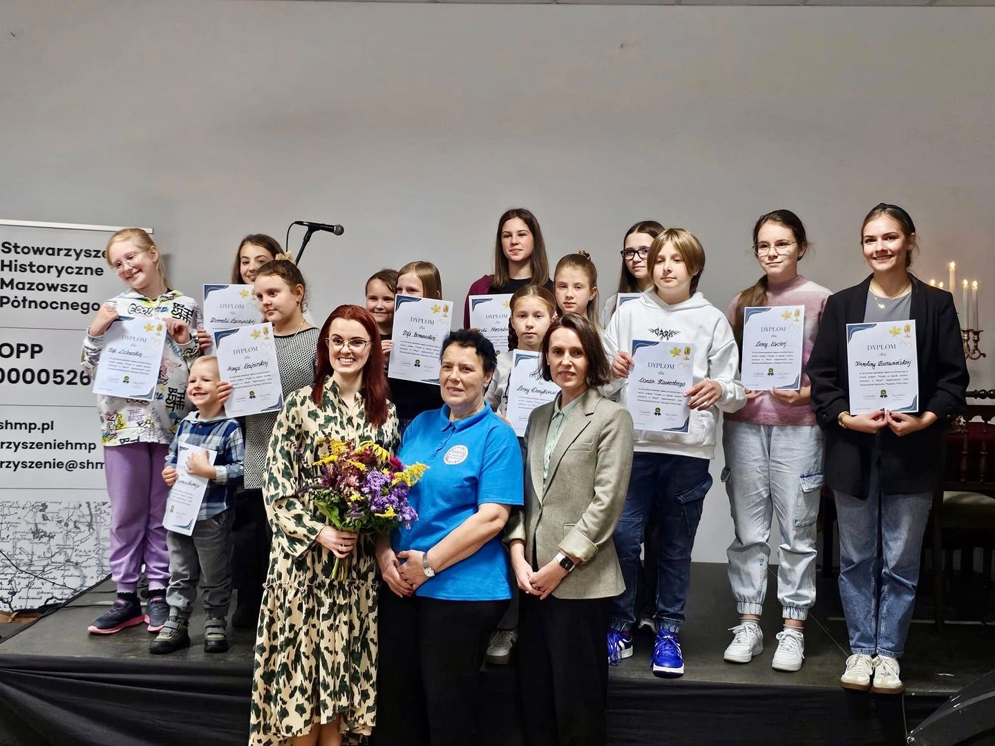 Współpraca z panią Sołtys i z Kołem Gospodyń Wiejskich w Klicach w organizacji warsztatów wokalnych pieśni patriotycznych  dla dzieci z obszarów wiejskich.  07.11.2025.  Świetlica wiejska w Klicach