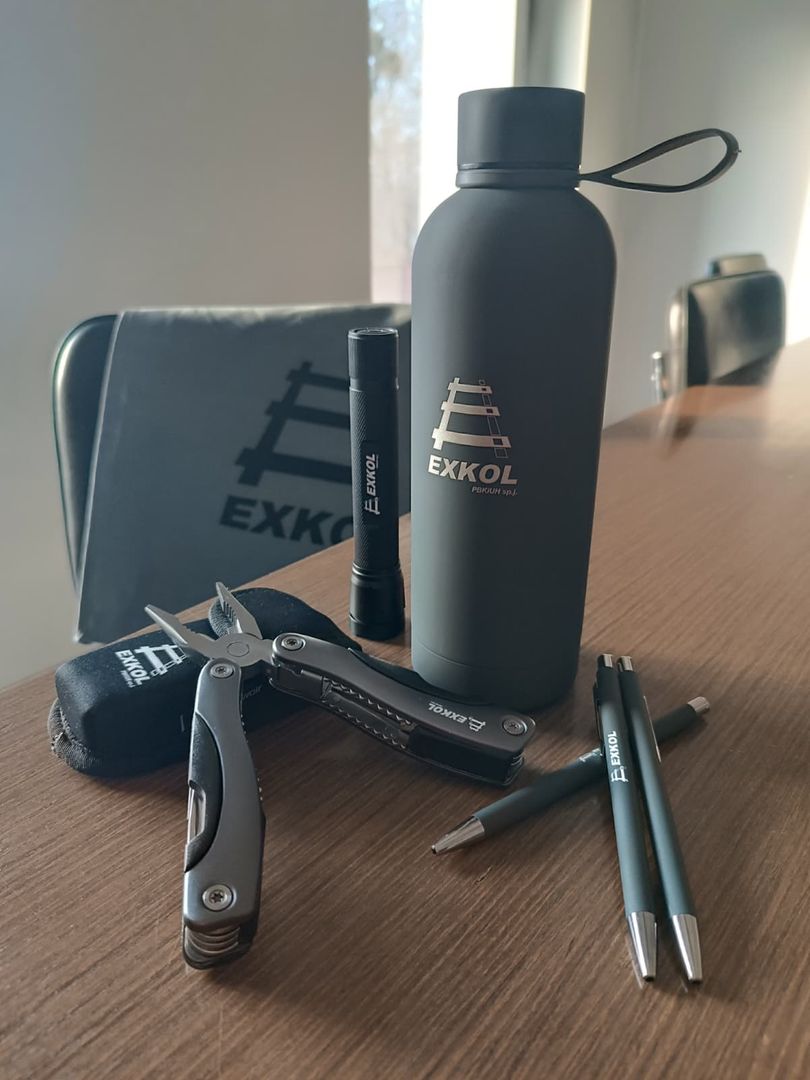 Zestaw upominkowy dla pracowników i klientów firmy „Exkol”