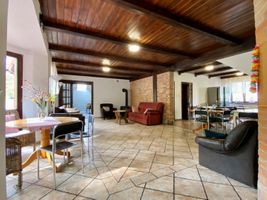 Miniatura Salon z kominkiem, jadalnią i wyjściem na ogród