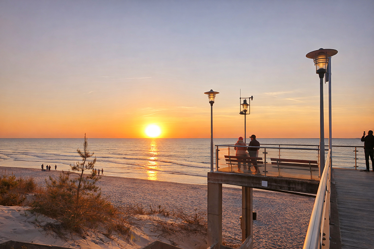 Taras widokowy przy zejściu na plażę w Grzybowie