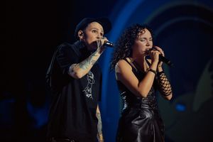 Miniatura Agnieszka Chylińska z Martyną Wójcik – laureatką II miejsca (kat. dorośli) na zeszłorocznym festiwalu