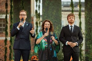 Miniatura Anna Dymna, Mateusz Janicki i Maciej Musiał – prowadzący Festiwal Zaczarowanej Piosenki