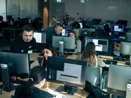 Miniatura Wnętrze kampusu szkoły programowania 42 Warsaw