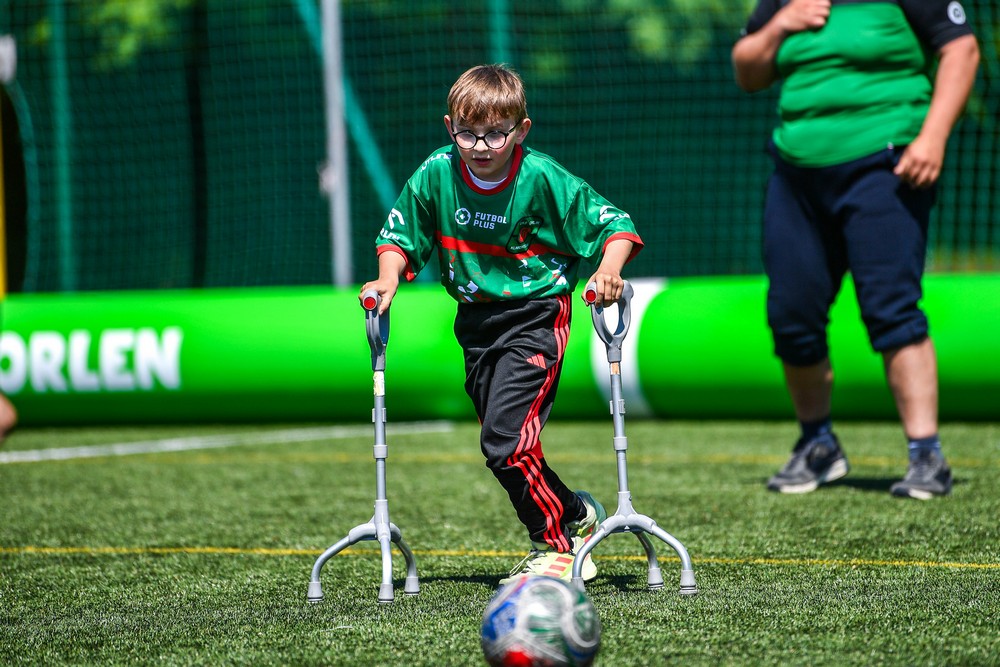 Futbol Plus - piłka nożna dla dzieci i młodzieży z różnymi niepełnosprawnościami
