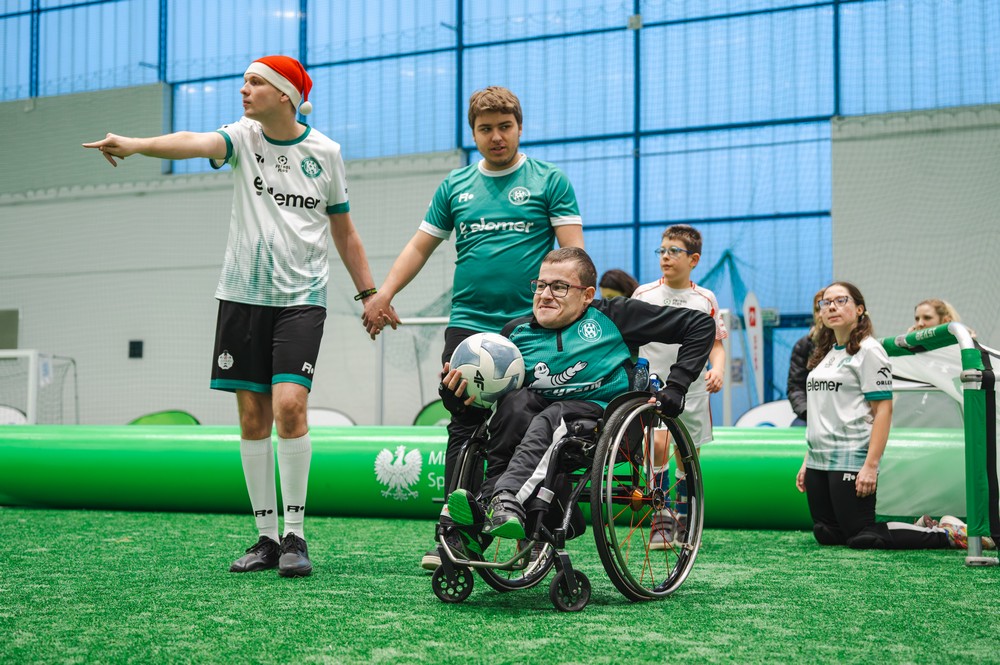 Futbol Plus - piłka nożna dla dzieci i młodzieży z różnymi niepełnosprawnościami