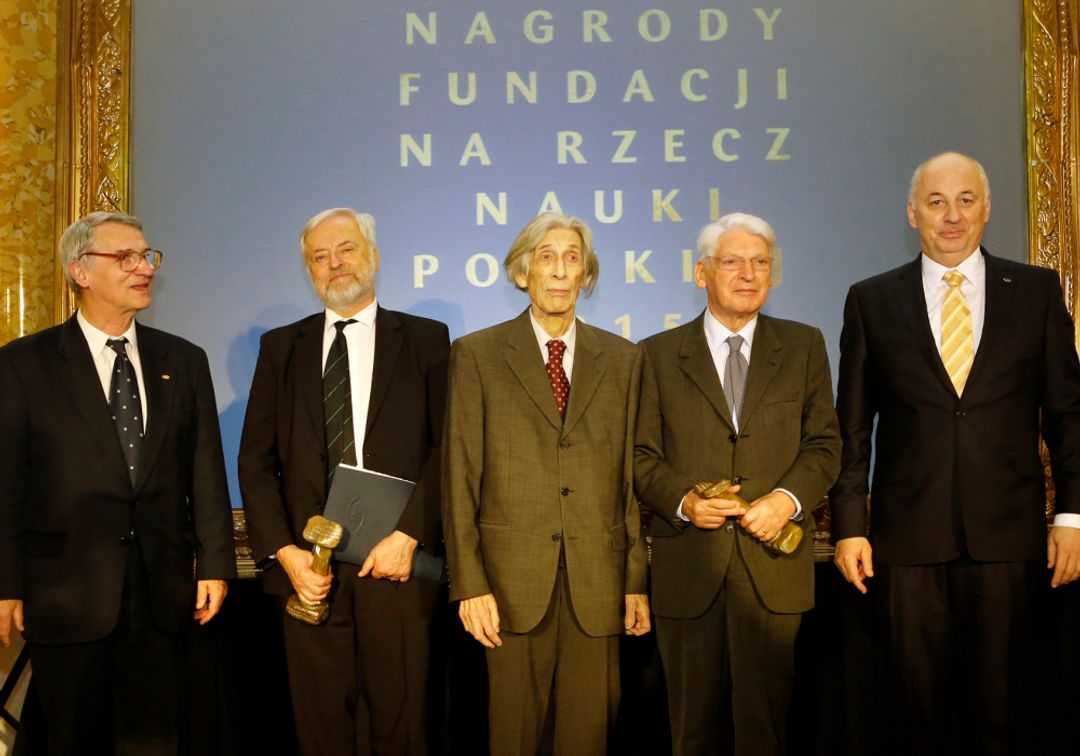 Omów Zasługi Królowej Jadwigi Dla Rozwoju Polskiej Kultury I Nauki Nagrody Fundacji na rzecz Nauki Polskiej 2015 wręczone - Artykuł - ngo.pl